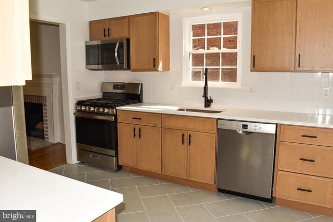 Building Photo - 304 Moncure Dr