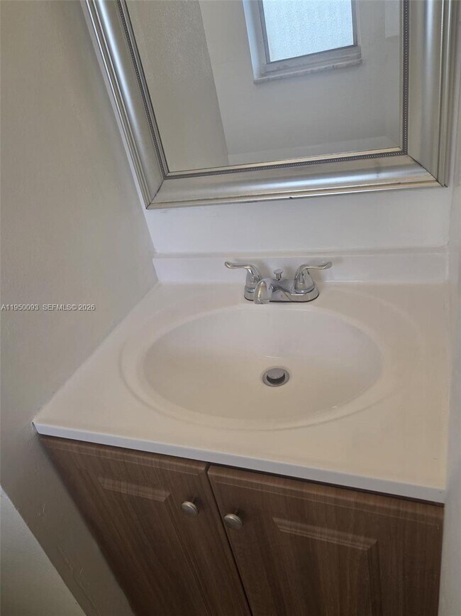 Building Photo - 7825 Fairview Dr