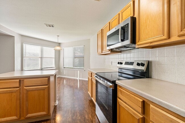 Building Photo - Beautiful 3 bedroom, 2.5 bathroom home in Round Rock!!!