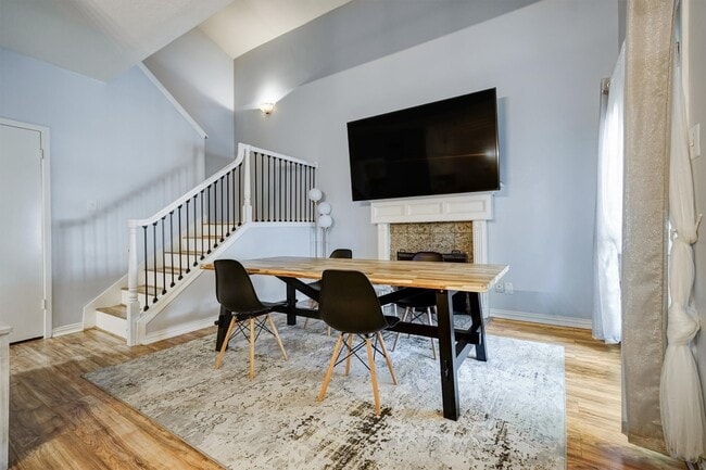 Building Photo - 2601 Augusta Dr