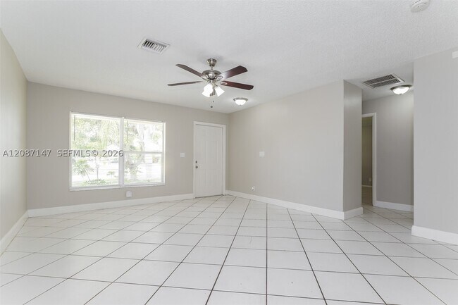 Building Photo - 6129 Moonbeam Dr