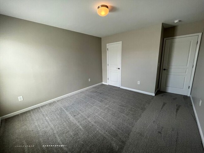 Building Photo - 8206 Yaxley Hall Dr