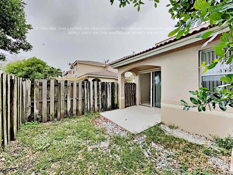 Building Photo - 12414 SW 125th Terrace