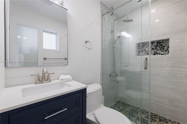 Building Photo - 1709 SW 5th Pl