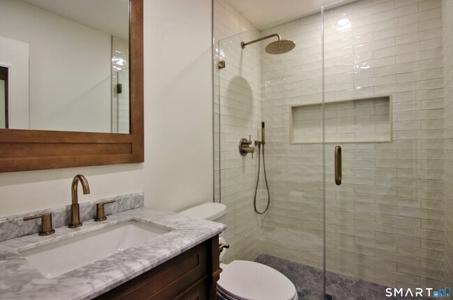 Building Photo - 81 Courtland Ave