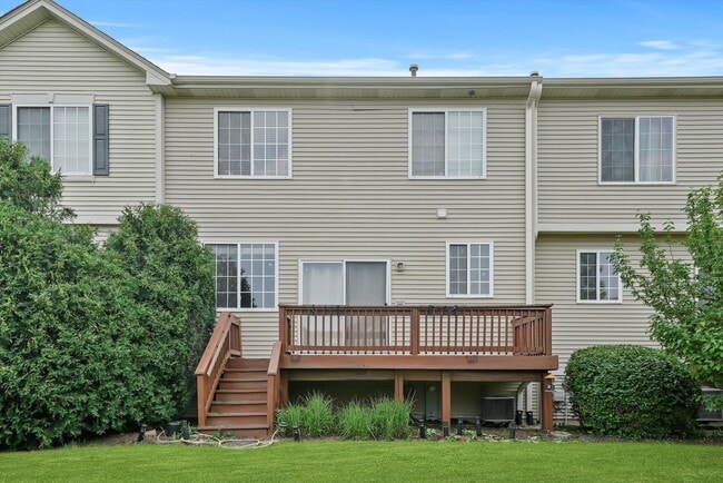 Building Photo - 1848 Fredericksburg Ln