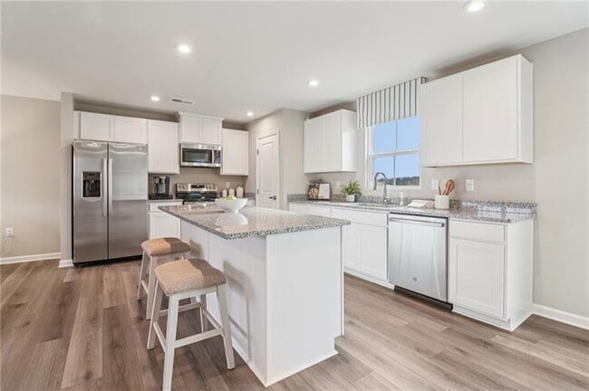 Building Photo - 6644 Red Oak Wy