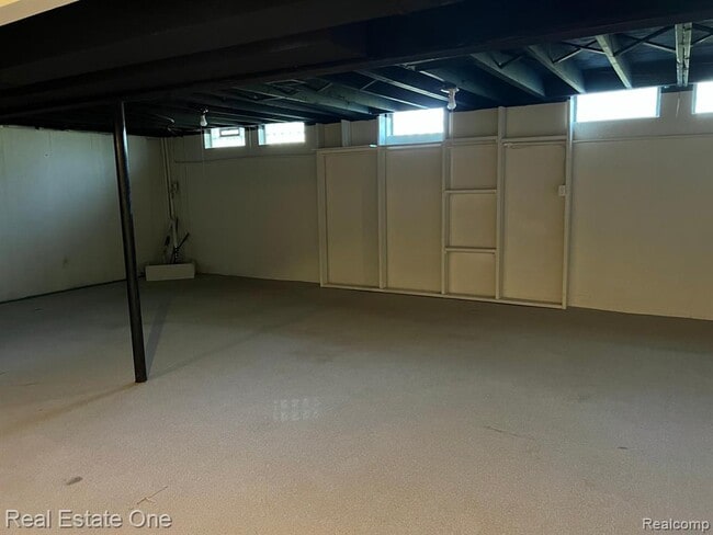 Building Photo - 1629 Glenbrooke Ct
