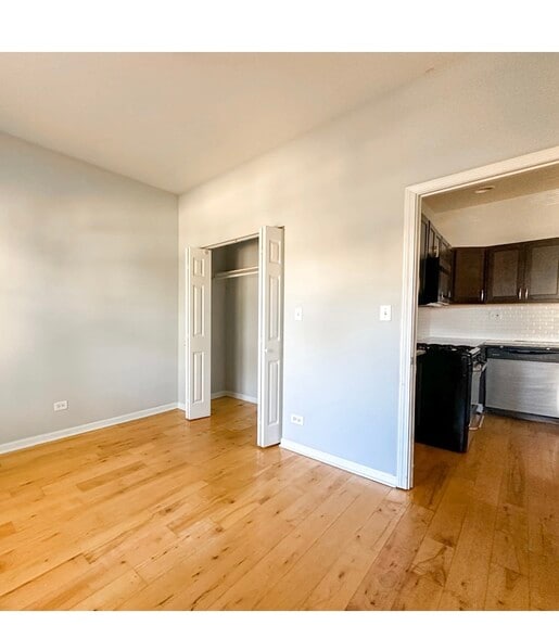 Building Photo - 3811 W Hirsch St