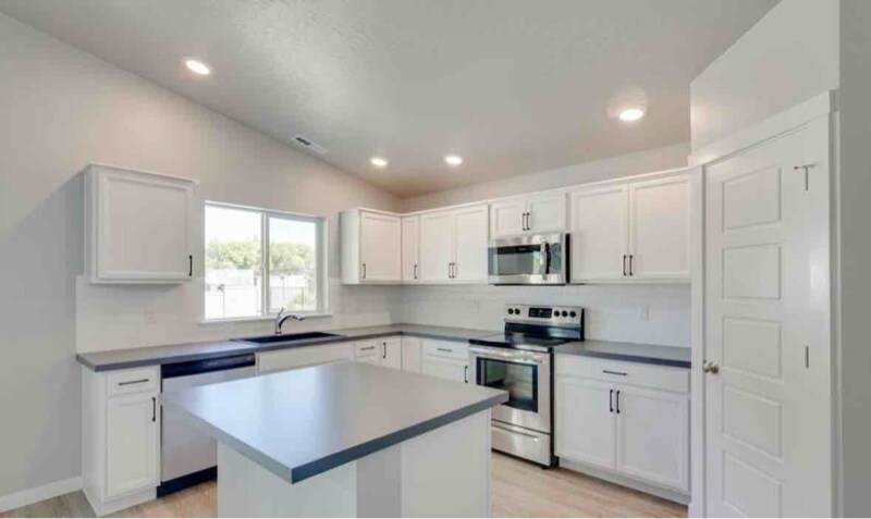 Building Photo - 923 S Nautilus Ave