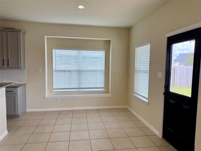 Building Photo - 23422 Bordeaux Dr