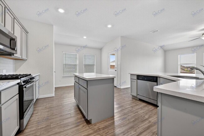 Building Photo - 6128 Fall Creek Ln