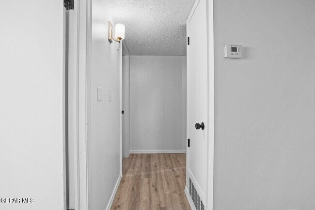 Building Photo - 1821 Ed White Way