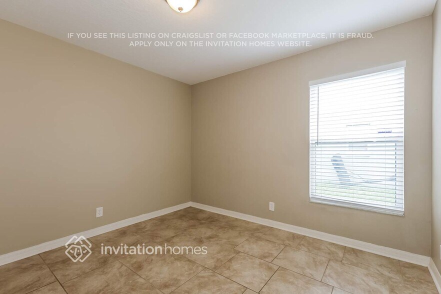 Building Photo - 3323 70th Ct E