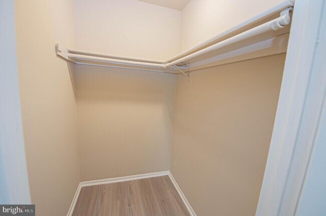 Building Photo - 810 College Ln