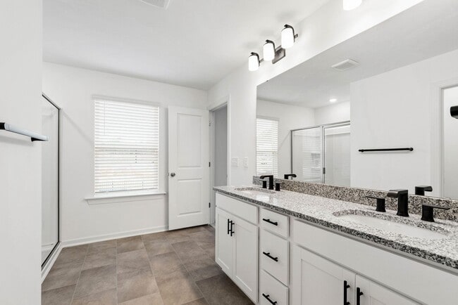 Building Photo - Chic End-Unit Townhome in Forestville Station!