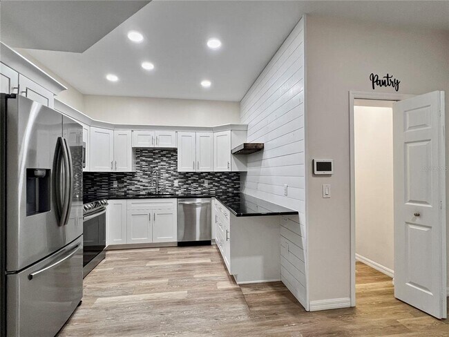 Building Photo - 6412 Rosefinch Ct