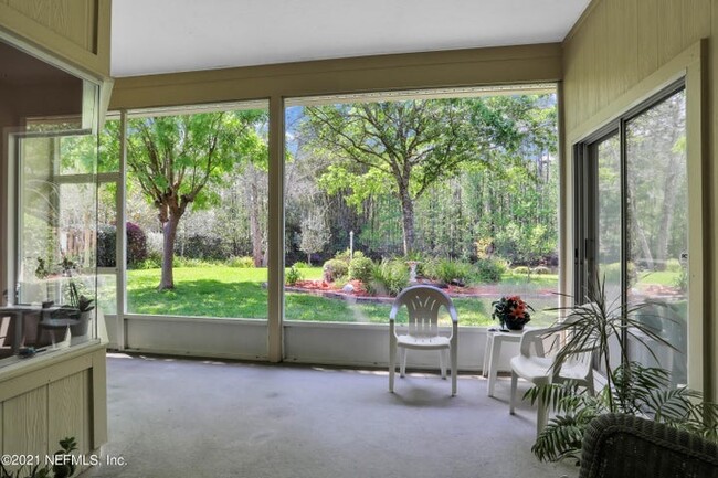 Building Photo - 11960 Lake Fern Dr