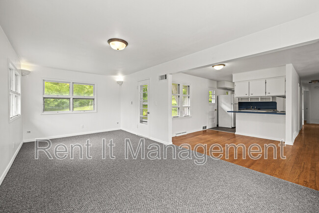 Building Photo - 3501 Redick Ave