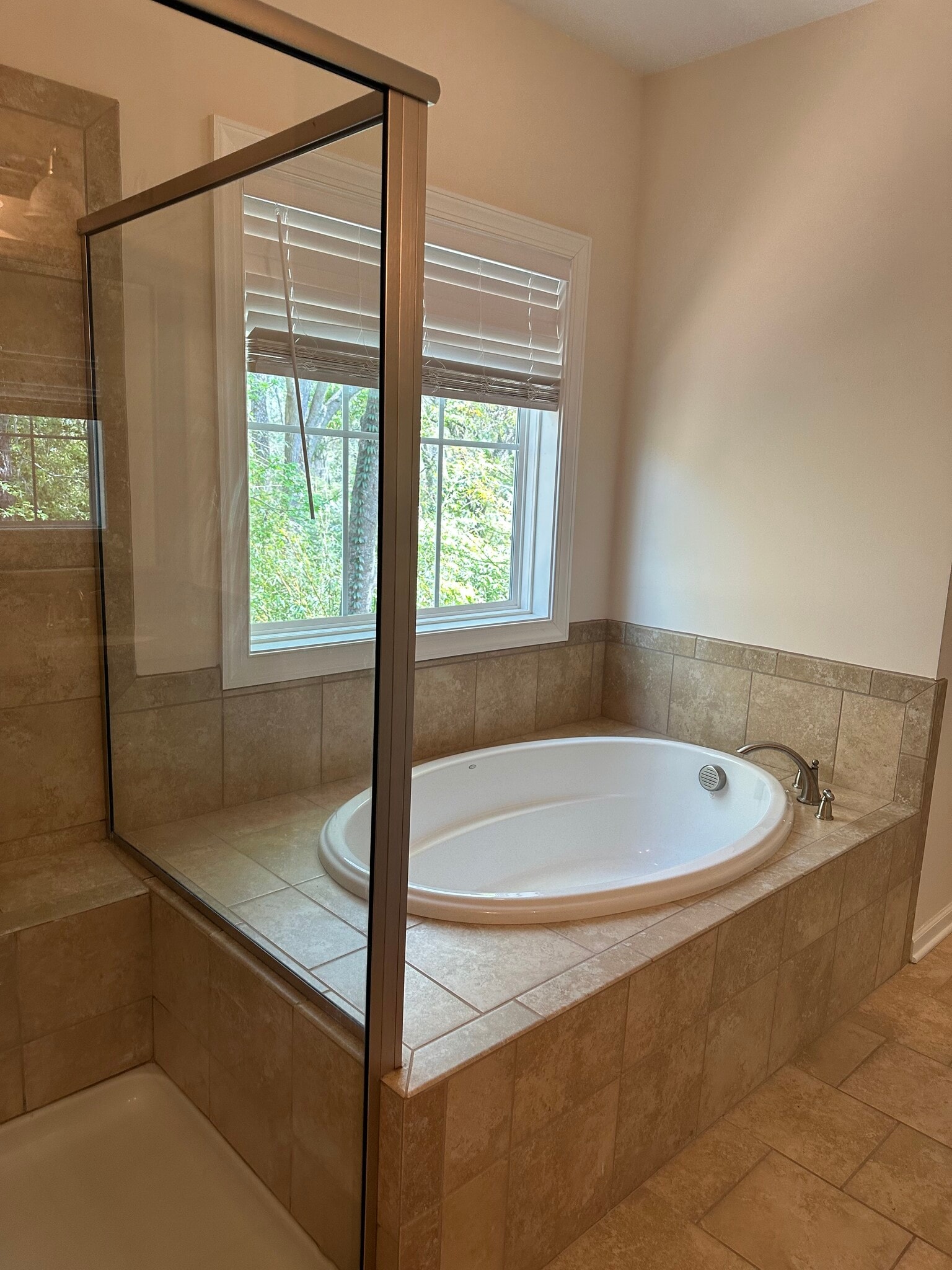 Building Photo - 10 Creekstone Dr