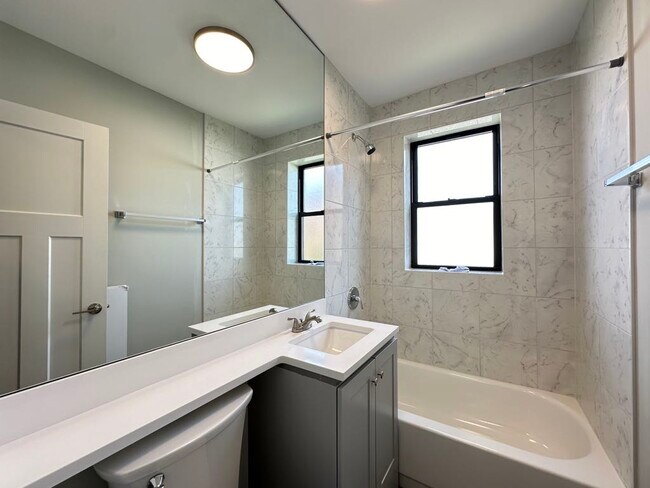 Building Photo - 376 Hazel Ave