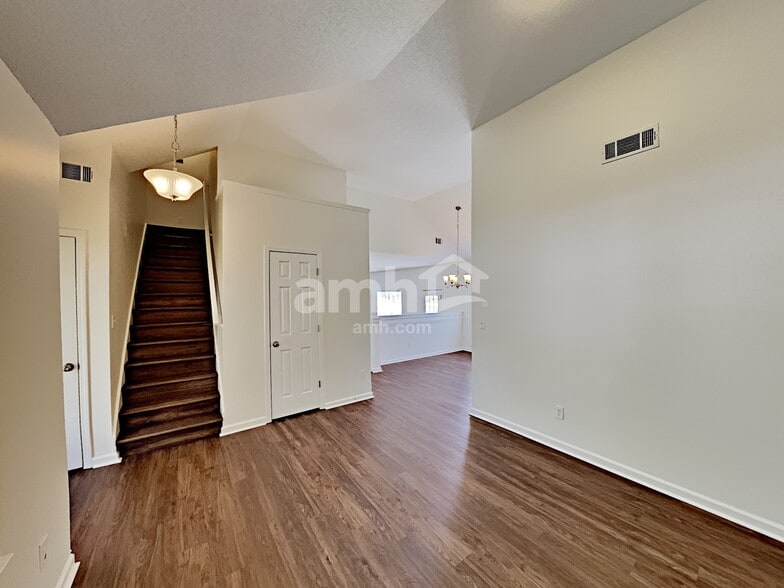 Building Photo - 4729 Score Ct