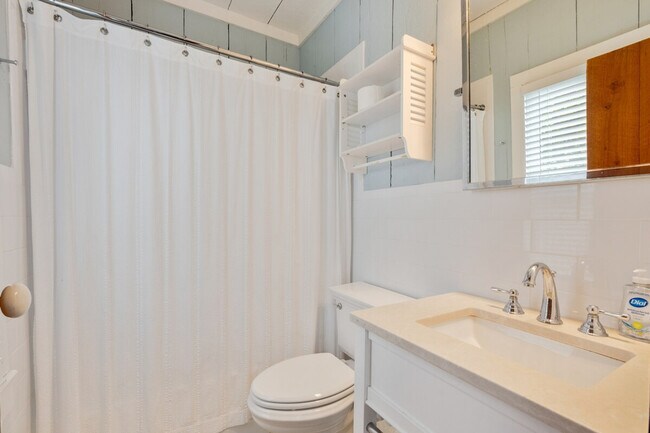 Building Photo - 911 Debordieu Blvd