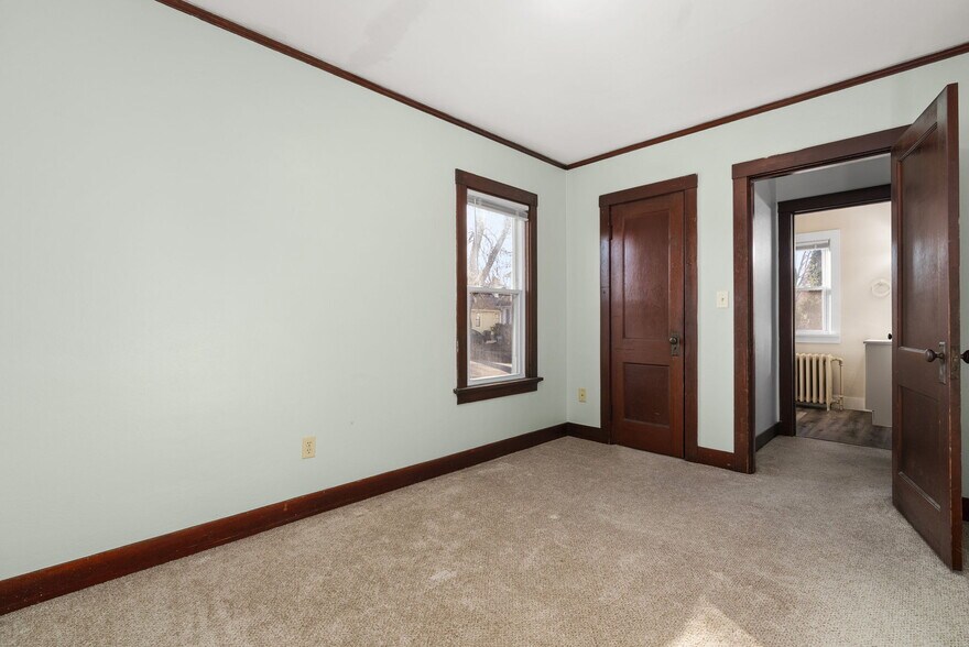 Main Bedroom - 21 Farwell St