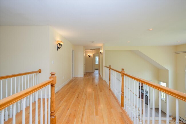 Building Photo - 23 Sandyfields Ln