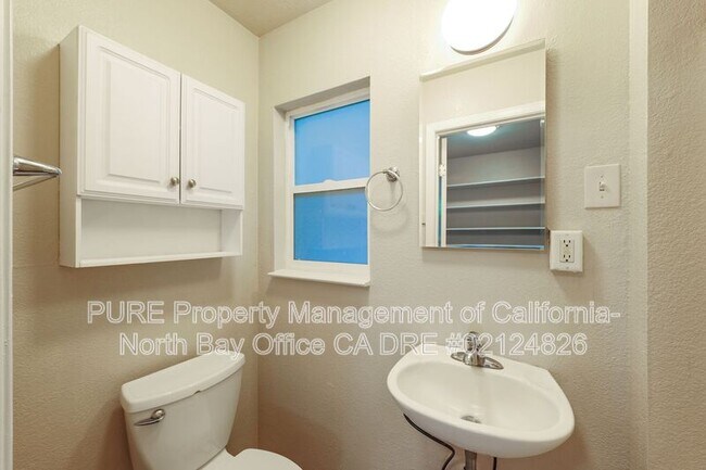 Building Photo - 1259 Calistoga Rd