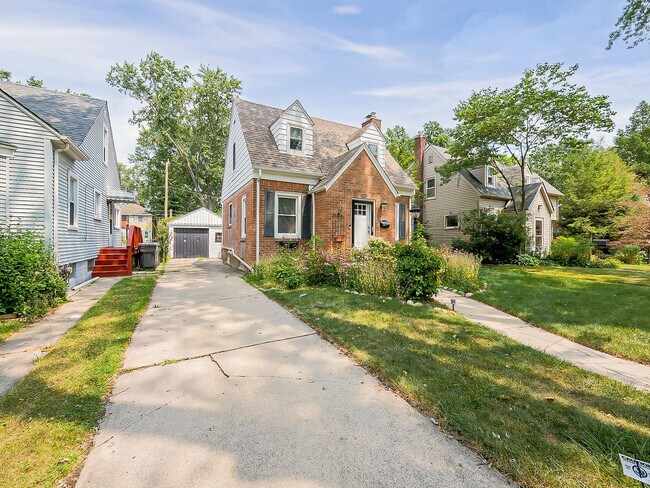 Building Photo - 21530 Olmstead St