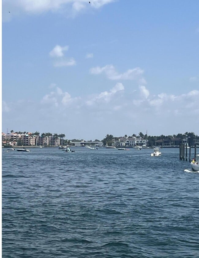 Building Photo - 777 S Federal Hwy