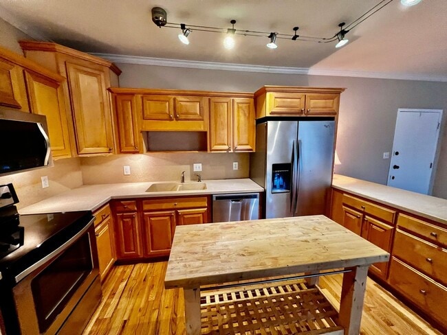 Building Photo - 1421 Peachtree St NE