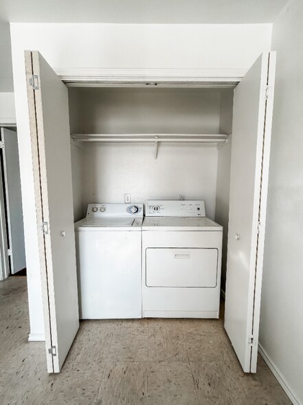 Building Photo - 1604 Windward Dr