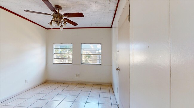 Building Photo - 3826 Landa Ln