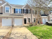 Building Photo - 3 Bedroom Townhome Riverwalk Townes