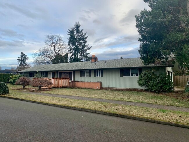 Building Photo - Single Story House in Stayton