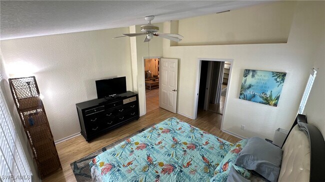 Building Photo - 5653 Greenwood Cir