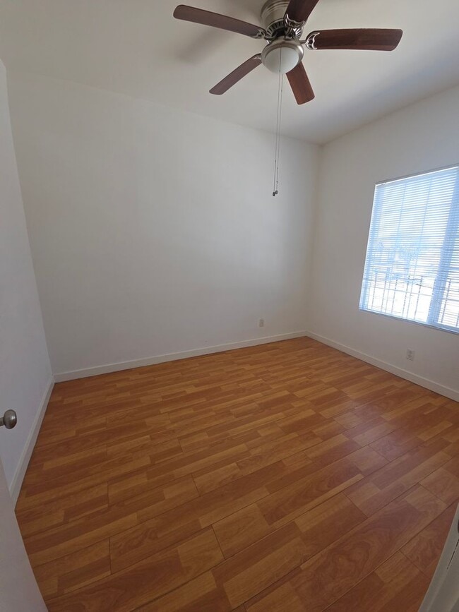 Building Photo - Spacious unit  by Americana And Galleria