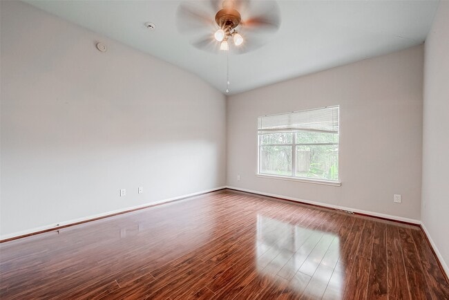 Building Photo - 1210 Gibbons Ct