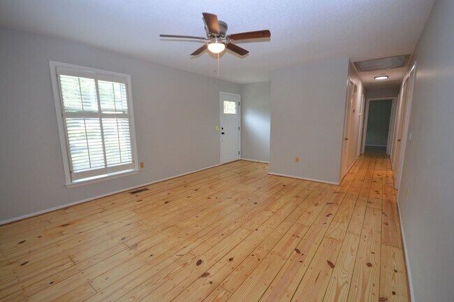 Building Photo - 5815 Windham Dr
