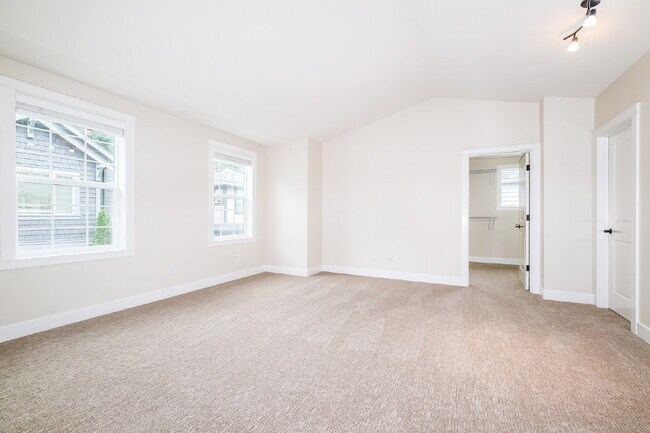 Building Photo - Beautiful Issaquah Highlands Home on Corner Lot with Greenbelt Views, Covered Porch and AC- AVAIL...