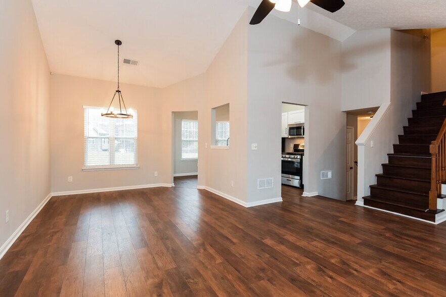 Building Photo - 4853 Lake Park Terrace