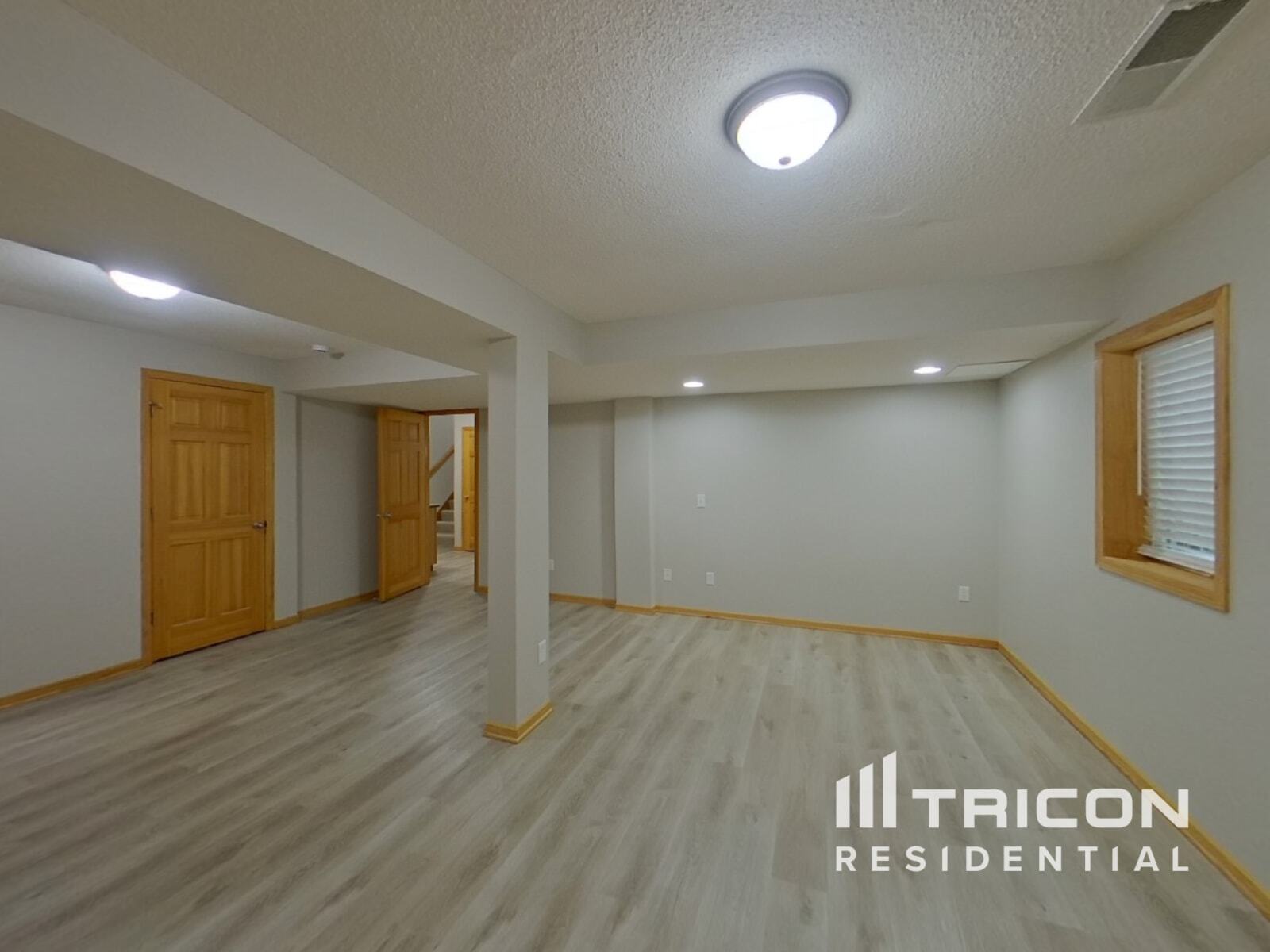 Building Photo - 209 Greenbriar Ln