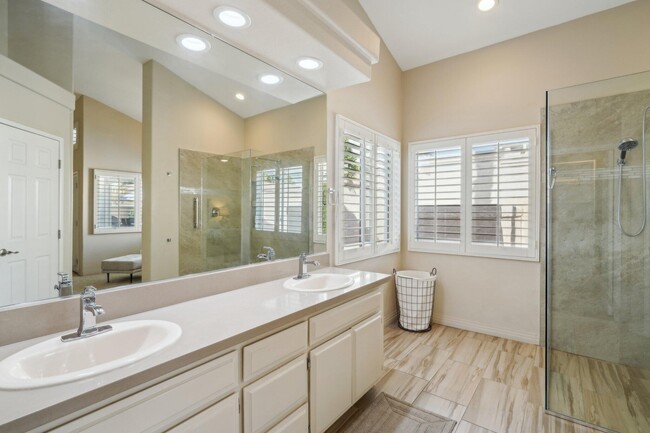 Building Photo - 45450 Desert Fox Dr
