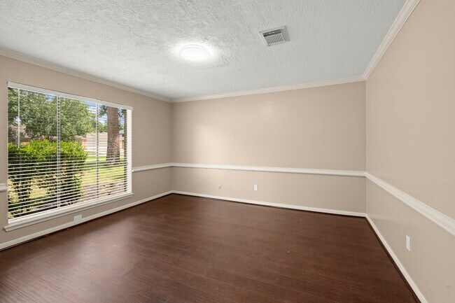 Building Photo - 17627 Macrantha Dr
