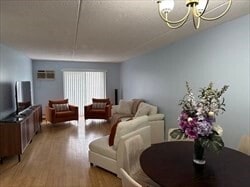 Building Photo - 95 Nahant St