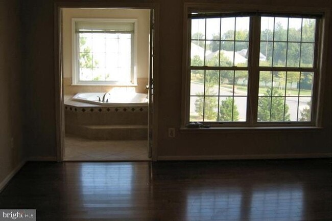 Building Photo - 4041 Royal Lytham Dr