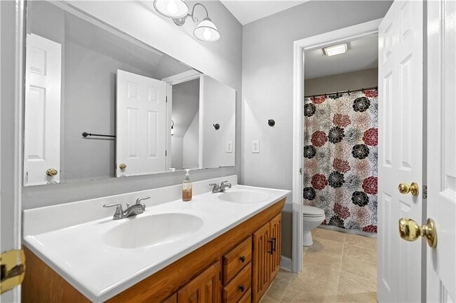 Building Photo - 3294 Brackenridge Trail NW