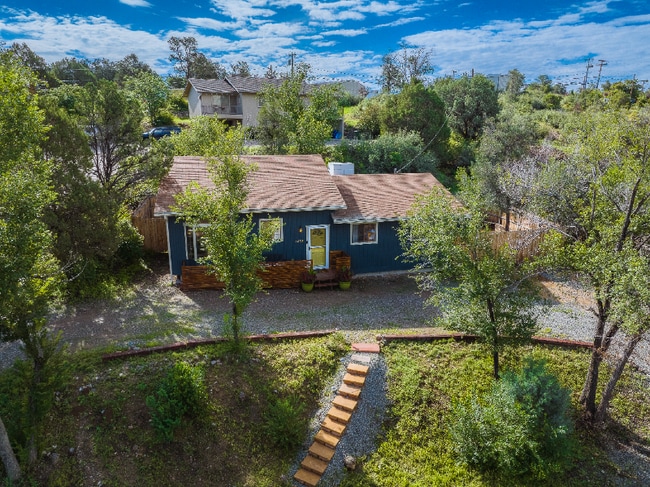 Primary Photo - 2807 Willow Creek Rd